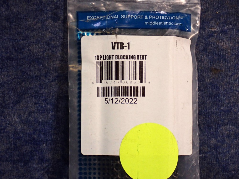 NEW Middle Atlantic VTB-1 1-Space Light Blocking Vent Panel (EC4)