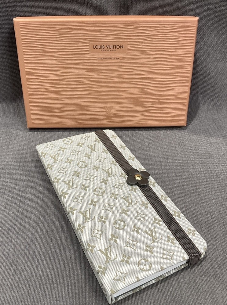 LOUIS VUITTON Khaki Carnet de Notes Monogram Notebook