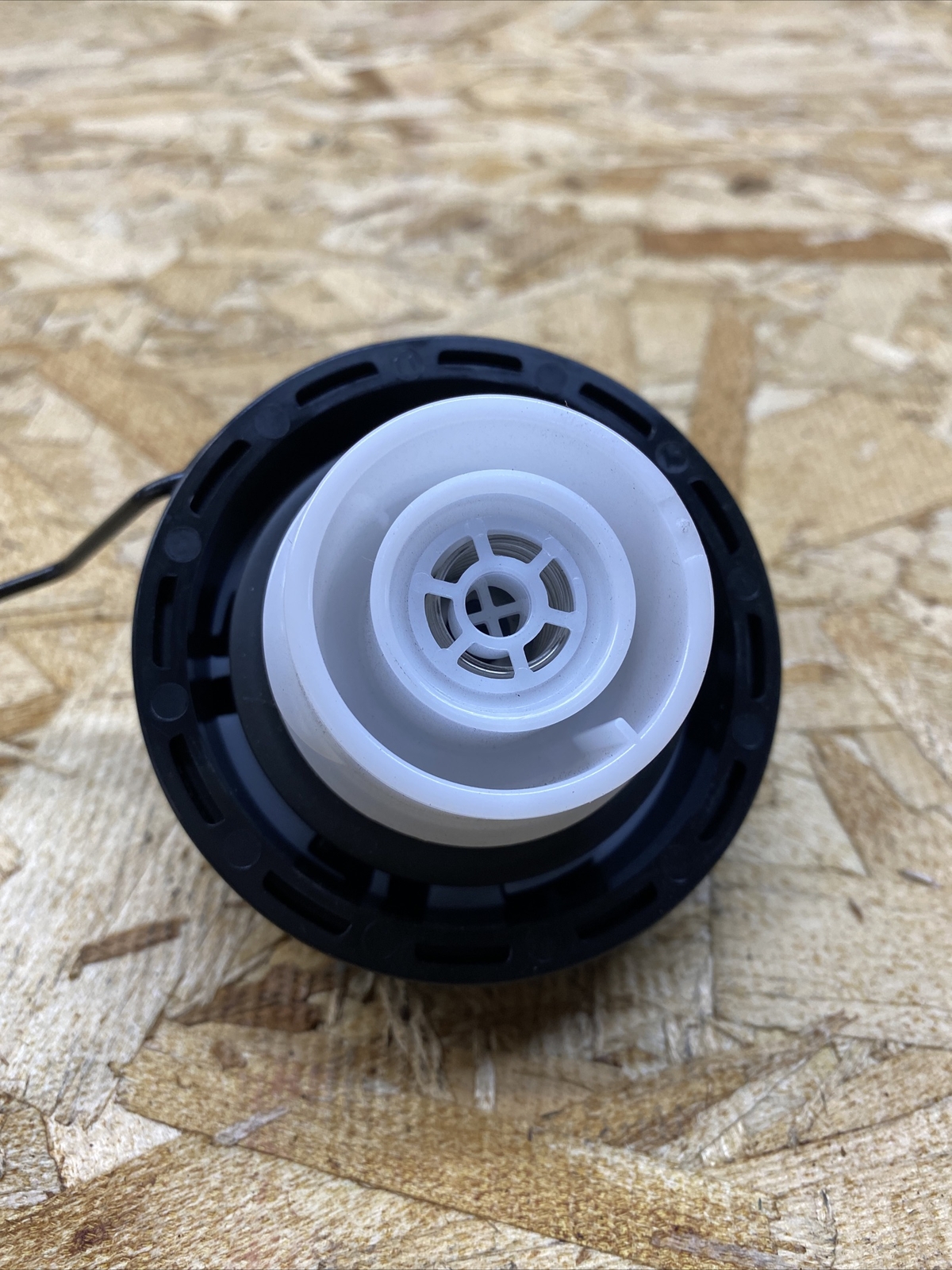 OEM ACDelco GT360 Fuel Tank Caps GM 22921365 BRAND NEW