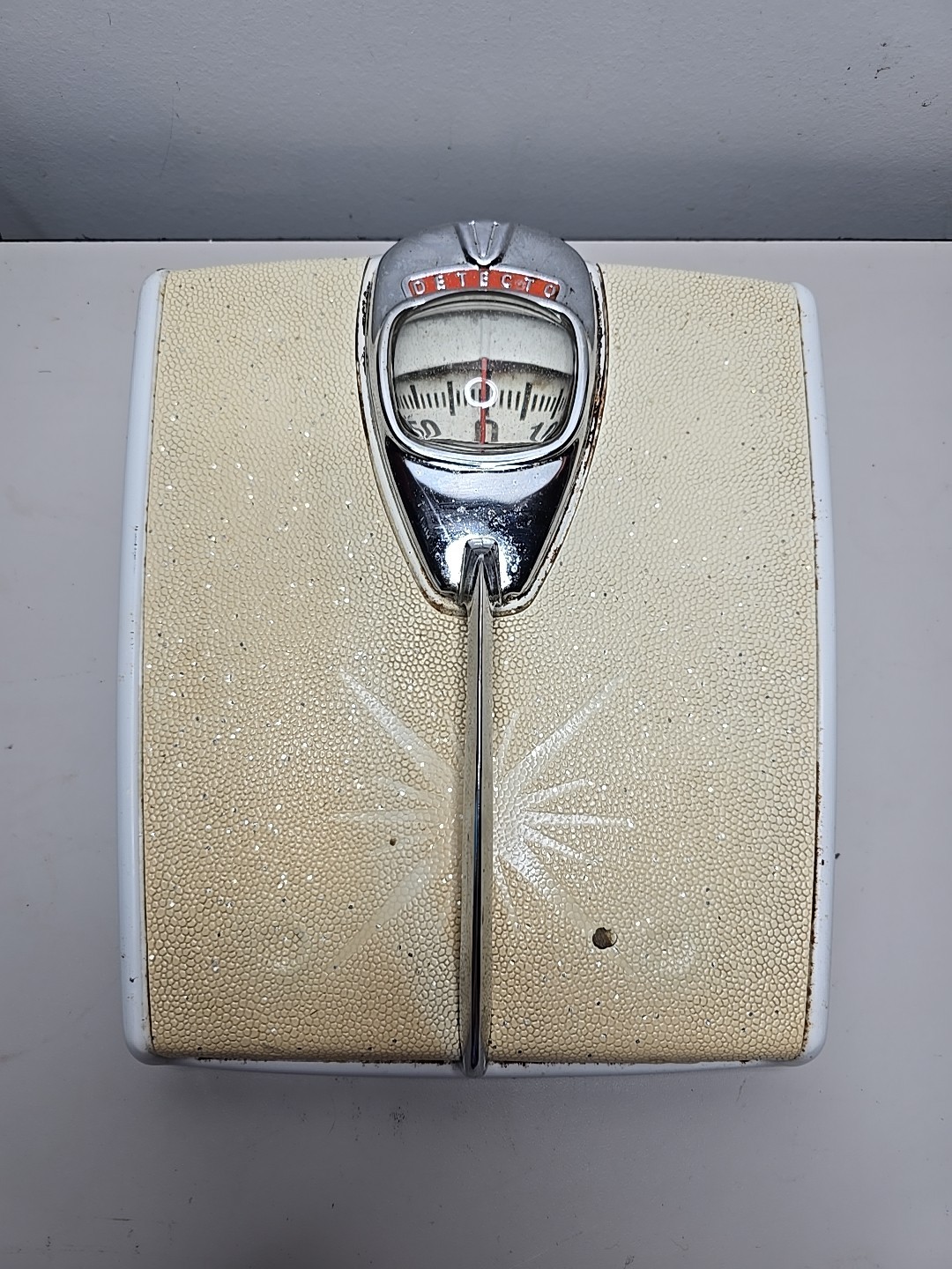 Vintage Detecto 1950s Bubble Bathroom Scale Beige w Silver Speckles MCM Art Deco