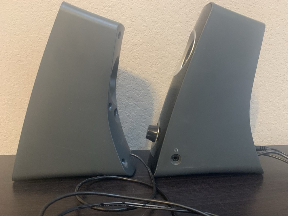 Logitech Speaker Set Z320 Wired Input 16V 10 Watts Great Condition Black