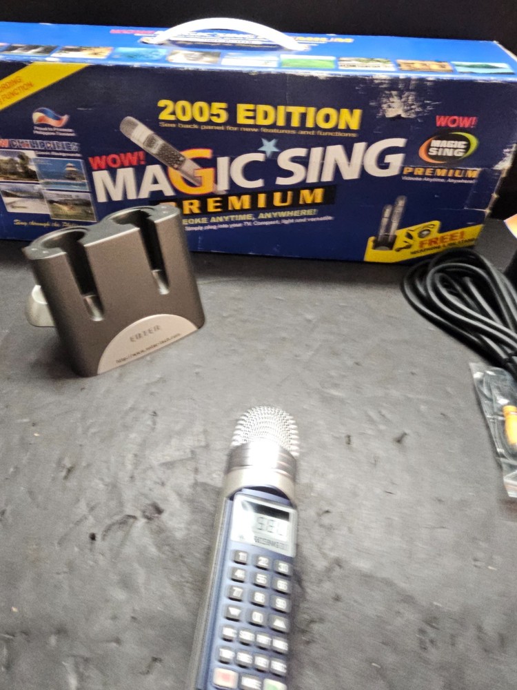 Magic Sing ll Enter Tech Karaoke Microphone LP000012 w/ Case, Book, Cords Backup