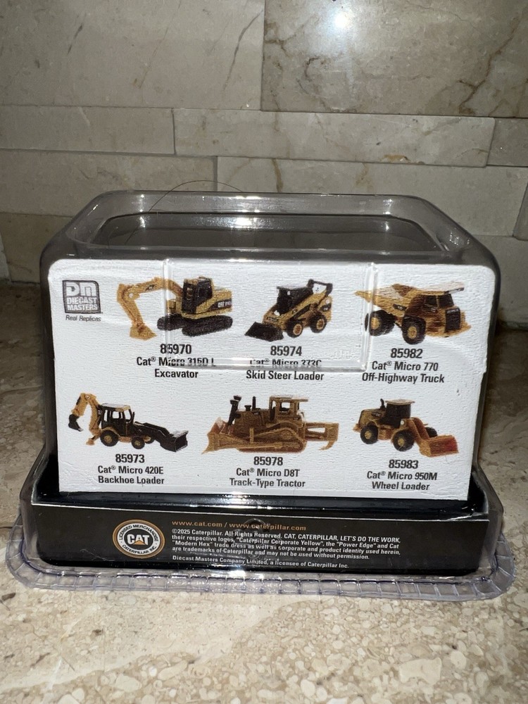 Caterpillar CAT Micro Constructor Scale Track Type Tractor
