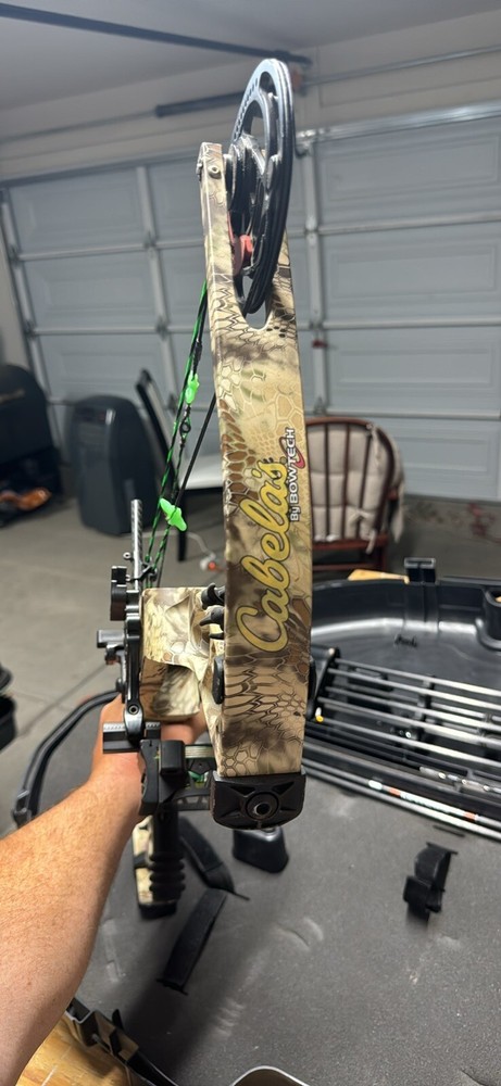 Cabelas BowTech Compound Bow
