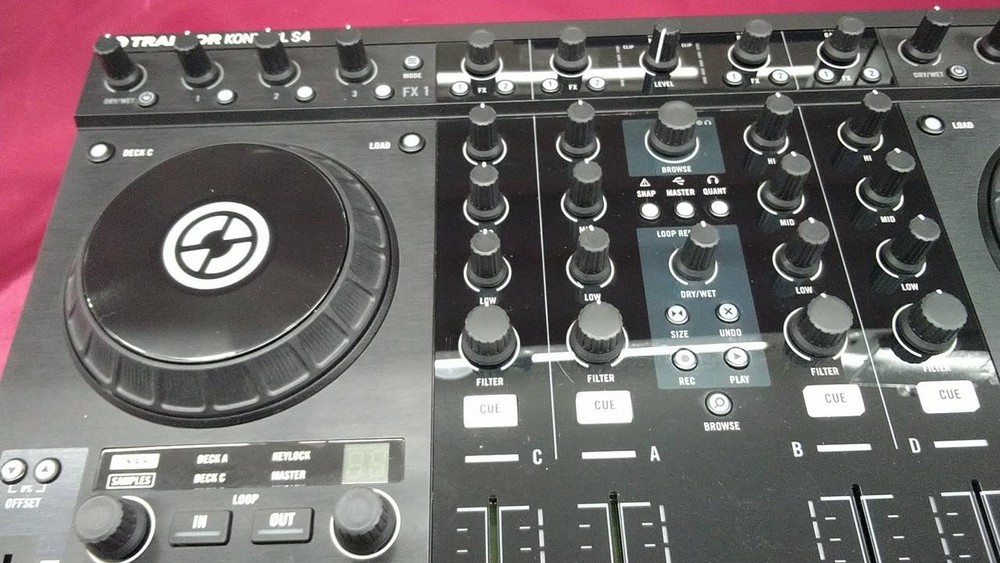 NATIVE INSTRUMENTS TRAKTOR KONTROL S4 Controller w/ Cable Tested Japan MG01 11.5