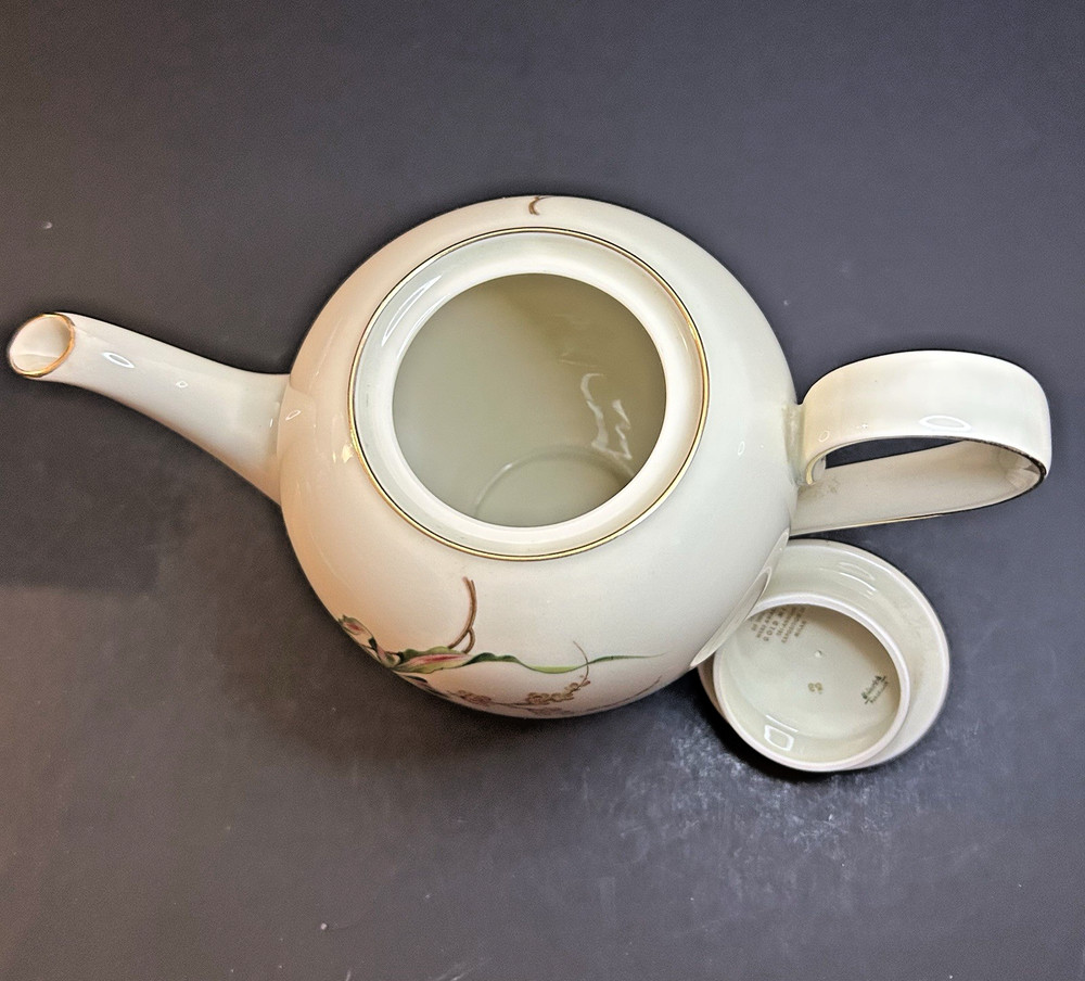 Heinrich Drazene Coffee Pot with Lid - Pattern For US Airforce