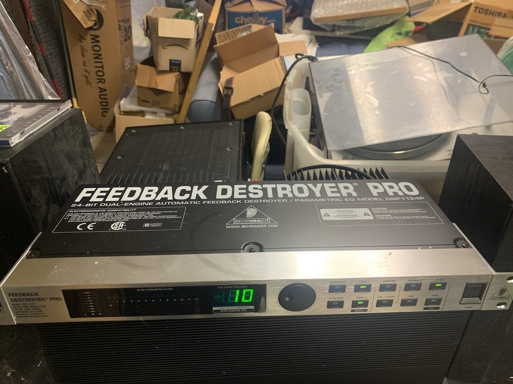 Behringer Feedback Destroyer Pro Model DSP 1124P 24-Bit Dual Engine Parametric
