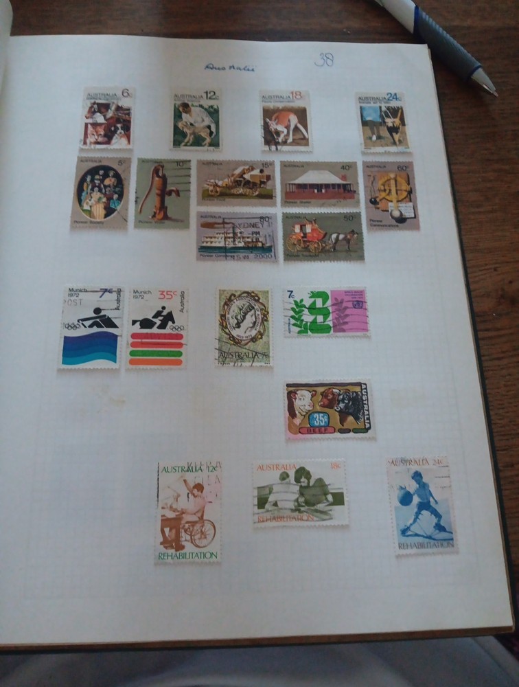 POST STAMPS (AOTW38)  AUSTRALIA  USED