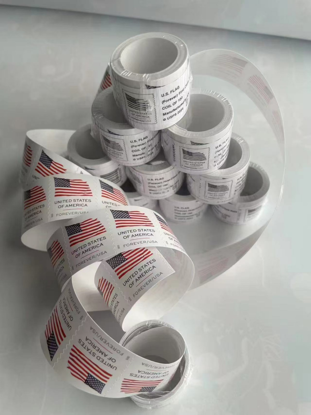 1 rolls of 100 2025 Free Shipping Forever Stamps USPS Flag - Total 100