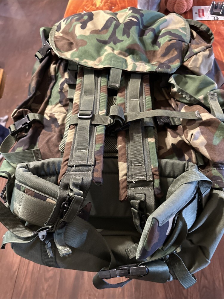US Army Large Field Pack Internal Frame Special Defense Systems. Ex. Condition