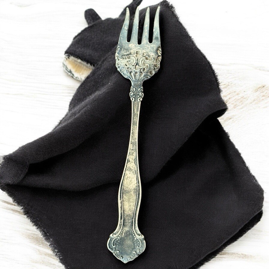 Vintage 1847 Roger Bros. Ornate Silverplate Cold Meat Serving Fork A1 Flatware