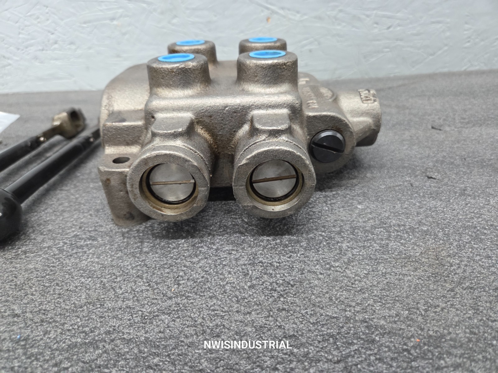 Gresen Hydraulics 2702 Hydraulic 2 spool control valve block