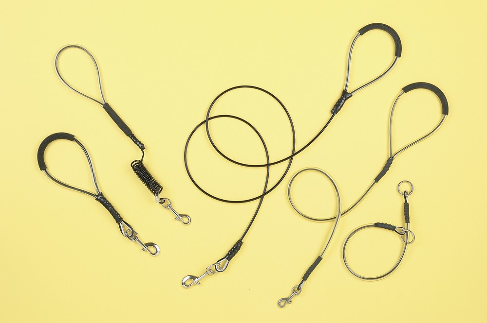 CUSHIONED LIGHTWEIGHT CABLE LEAD