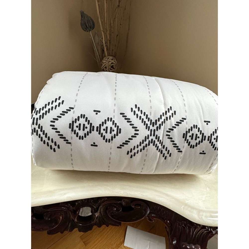 Patterned Down-Alternative Comforter Set