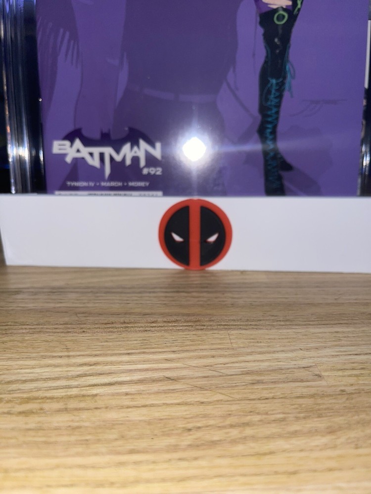 Deadpool Logo Comic Book Stand - Graded/Raw Comics 3D Printed