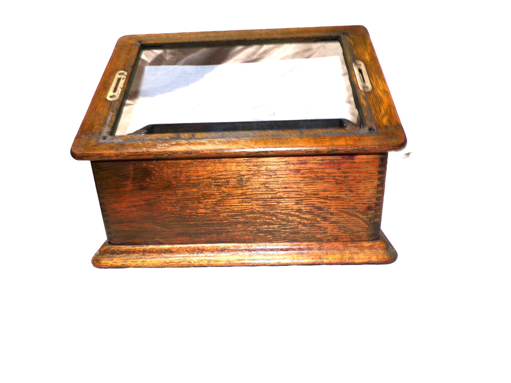 EDISON STANDARD PHONOGRAPH CASE BOTTOM AND FRAME FOR THE MODEL A