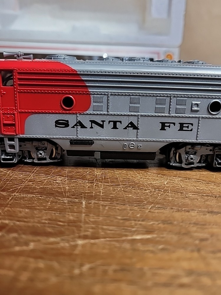 Bachmann HO Santa Fe 307 Diesel Engine
