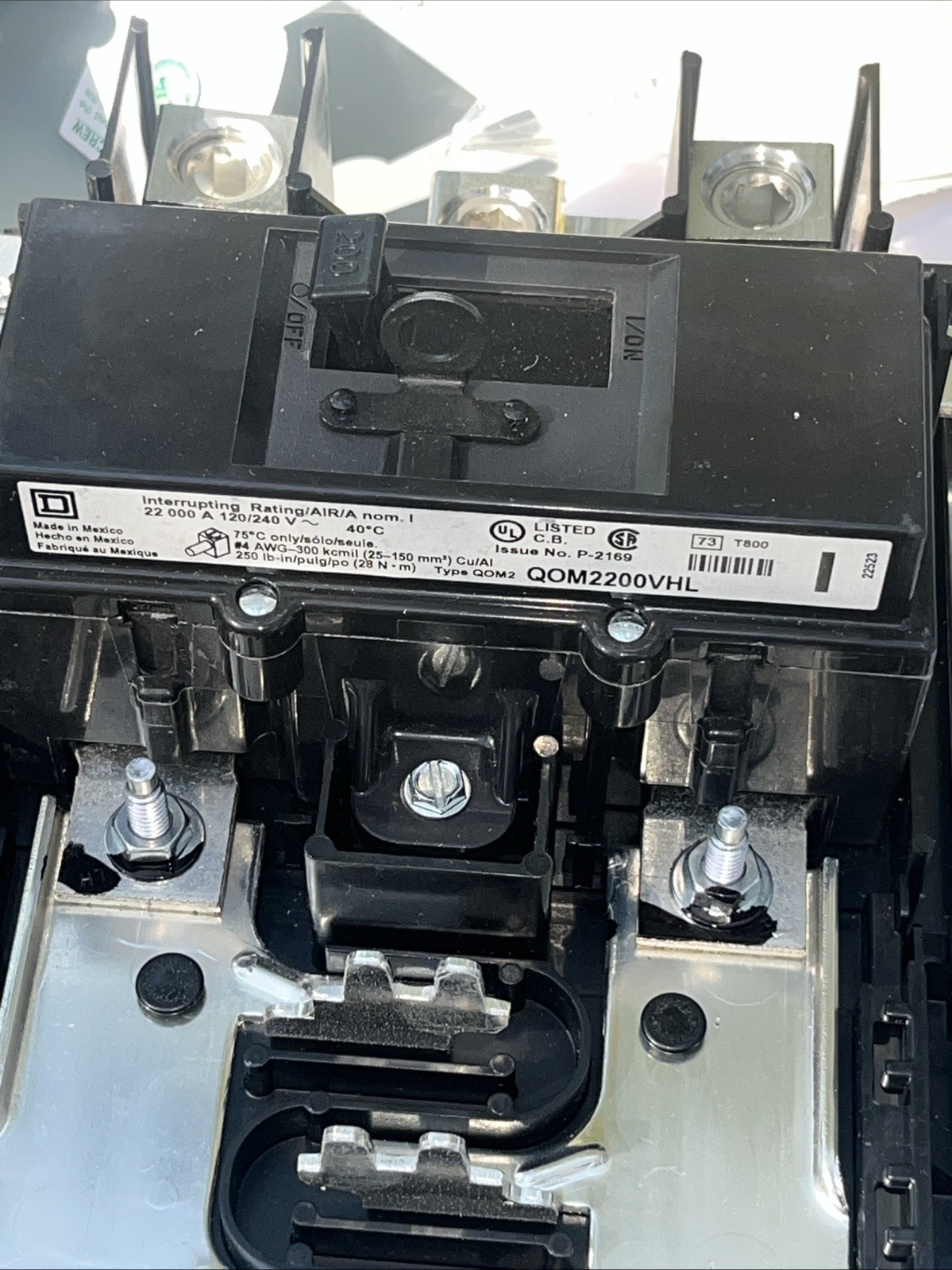 Square D HOM4080M200PC Load Center 200A 120/240V 40-Space (A)