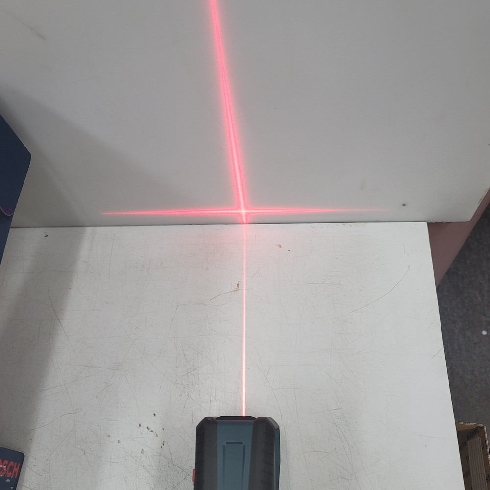 Bosch 30 ft. Self Leveling Laser Level Measure with Mounting Device