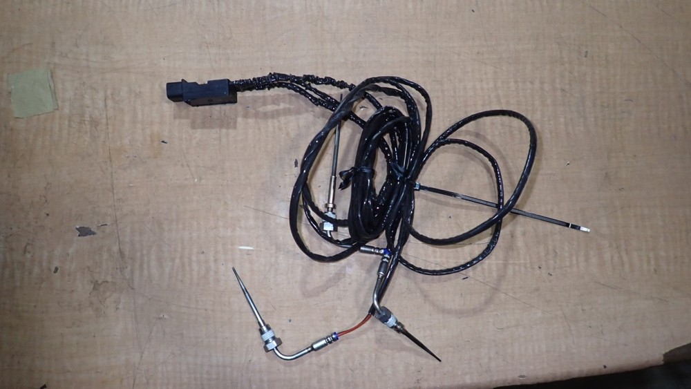 John Deere Diesel Engine Temperature Sensor RE566739 OEM! NEW!