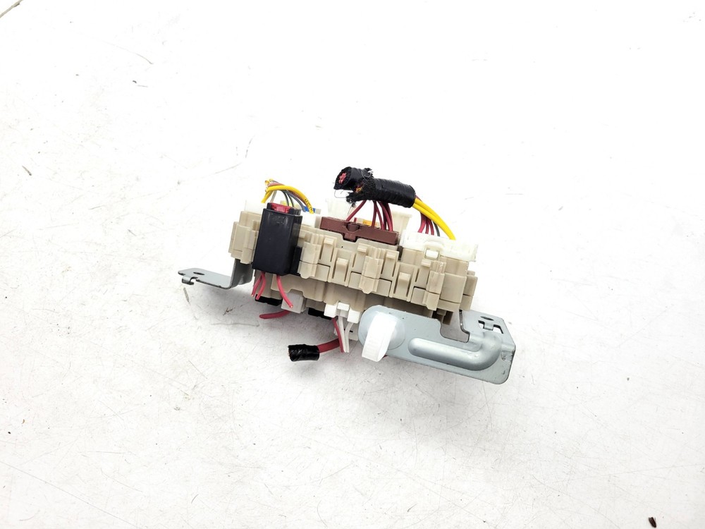 FUSE RELAY BOX 8901R RENAULT KADJAR 2020