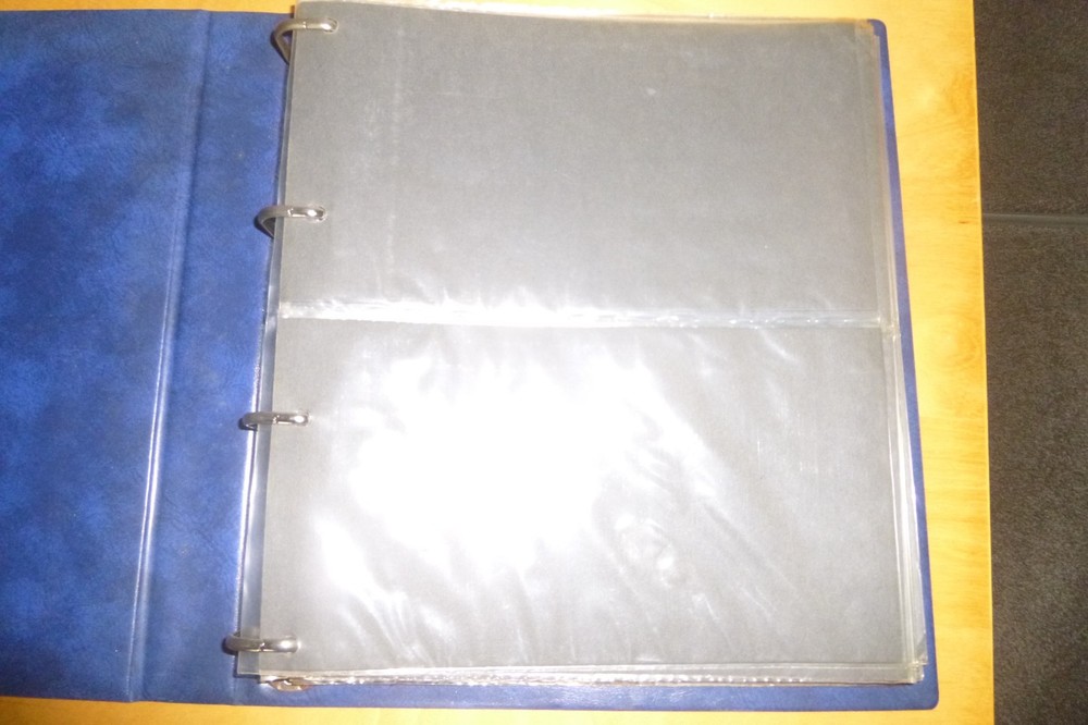 STANLEY GIBBONS MALVERN COVER ALBUM WITH 27 SLEEVES BLUE