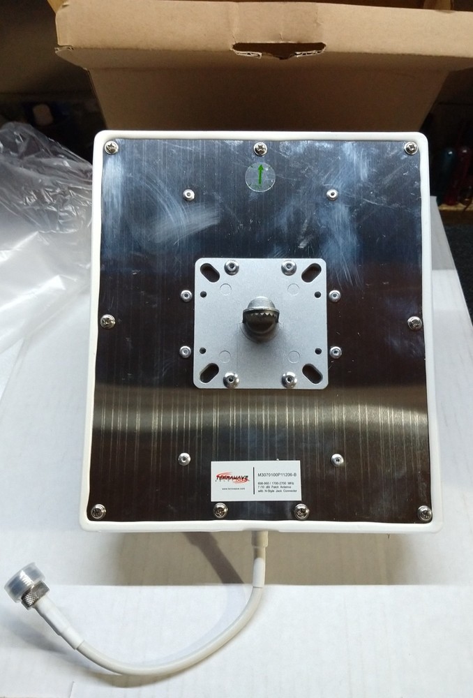 Terrawave Solutions Ventev's Patch Antenna Model #M3070100P11206-B