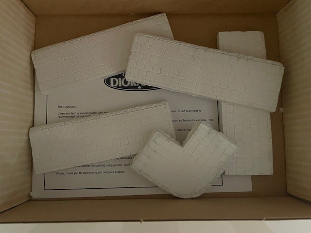 Custom Dioramics 1/35 Scale Sidewalk Elements - CD104 kit