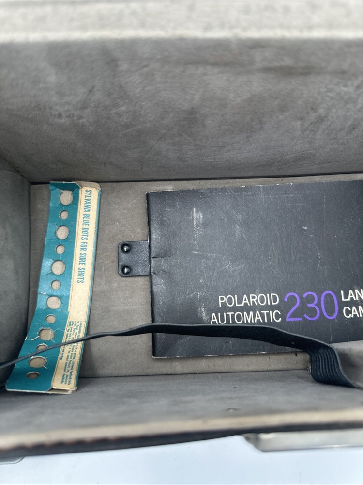 Polaroid Automatic 230 Land Camera - Custom Checkmate Case w/Flashbulbs & Manual