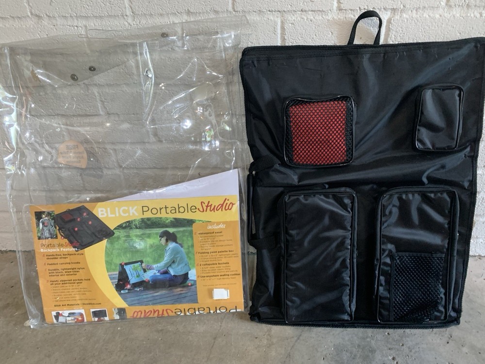 Blick Portable Art Studio