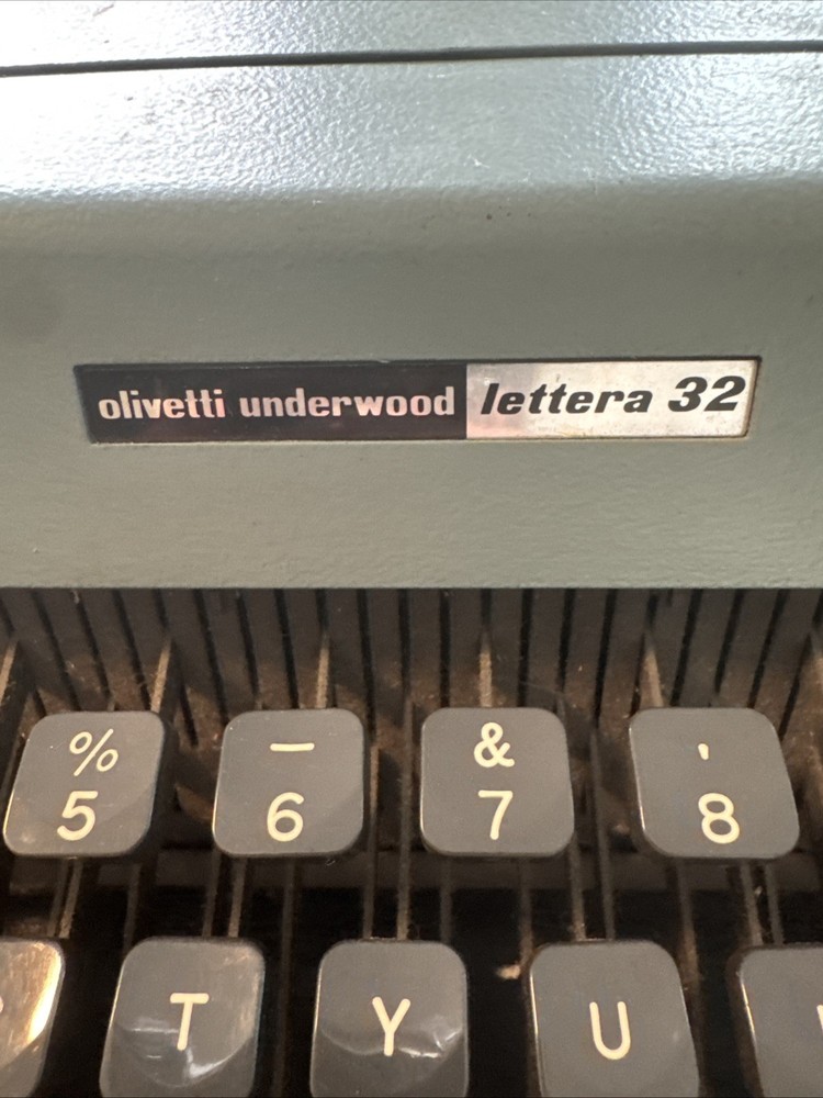 Olivetti Underwood Typewriter