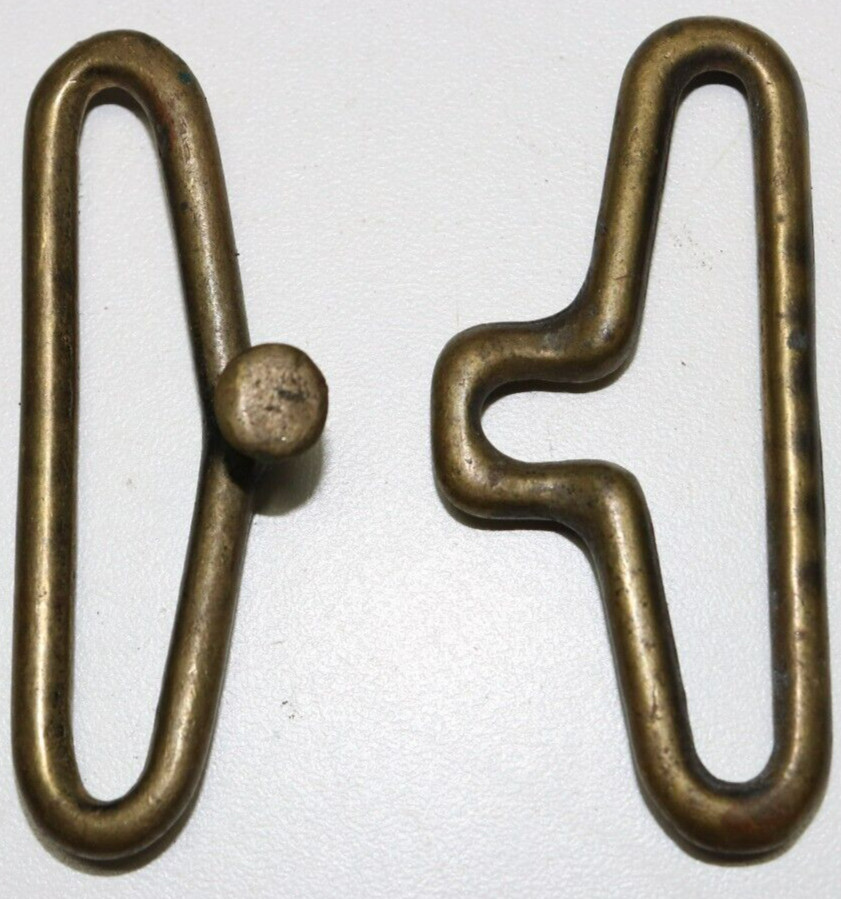 WWII US brass pistol belt hardware rounded peg set each E5205