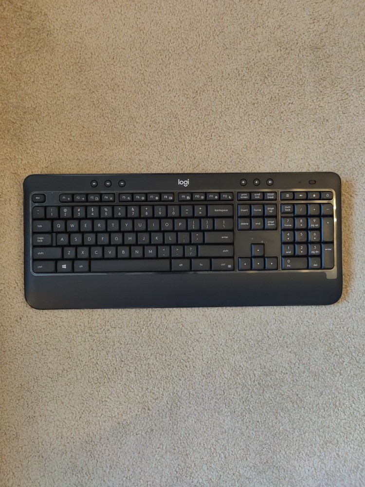 Logitech MK540 Advanced Wireless Keyboard and Mouse Combo