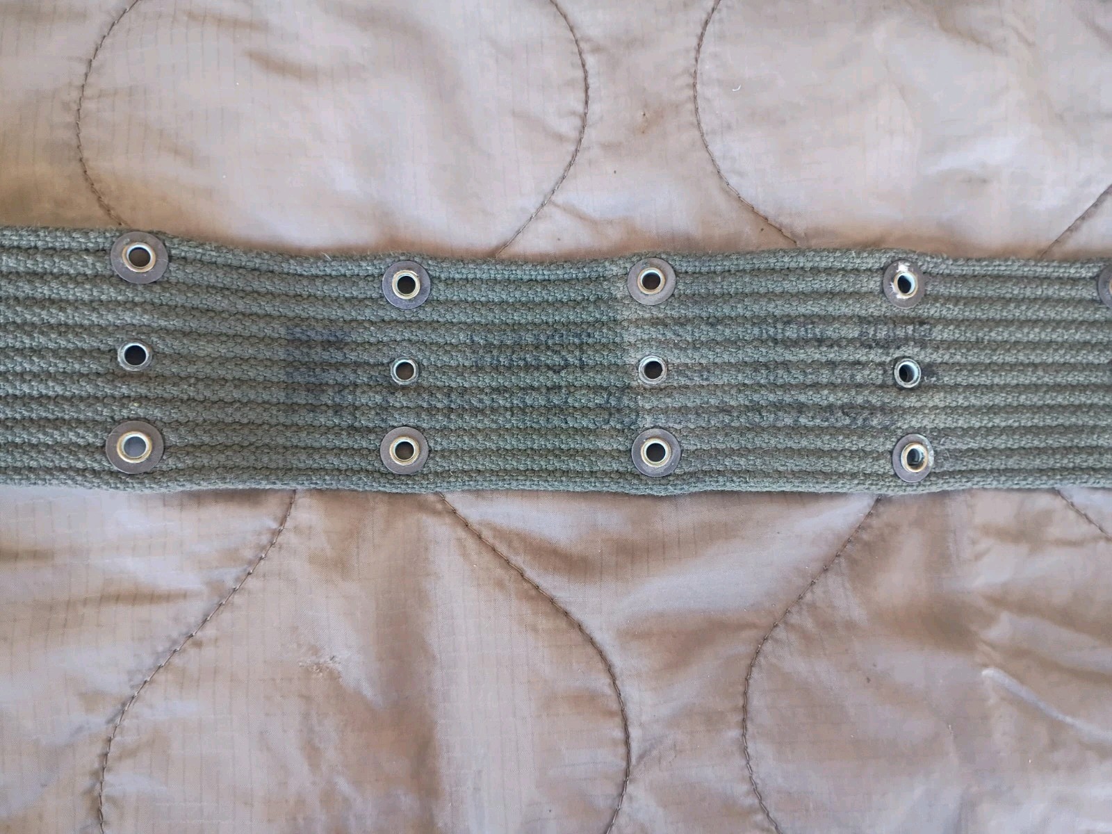 Vietnam US Army M1956 Canvas Pistol Web Belt 1967 Dated Size Medium NOS