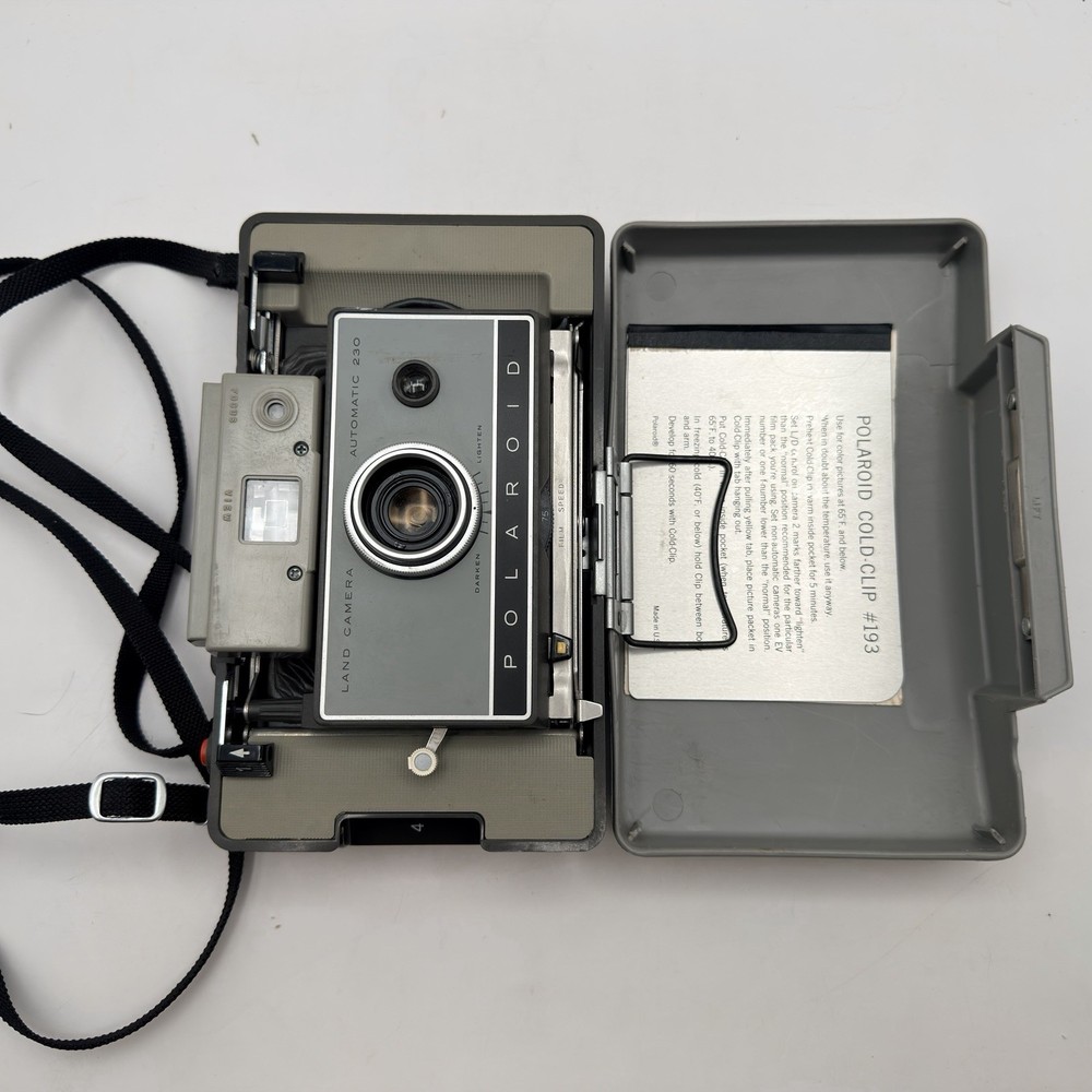 Polaroid Automatic 230 Vintage Land Camera With Strap & Case - Untested