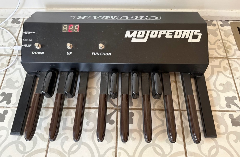 Crumar MojoPedals 13-note MIDI Pedalboard
