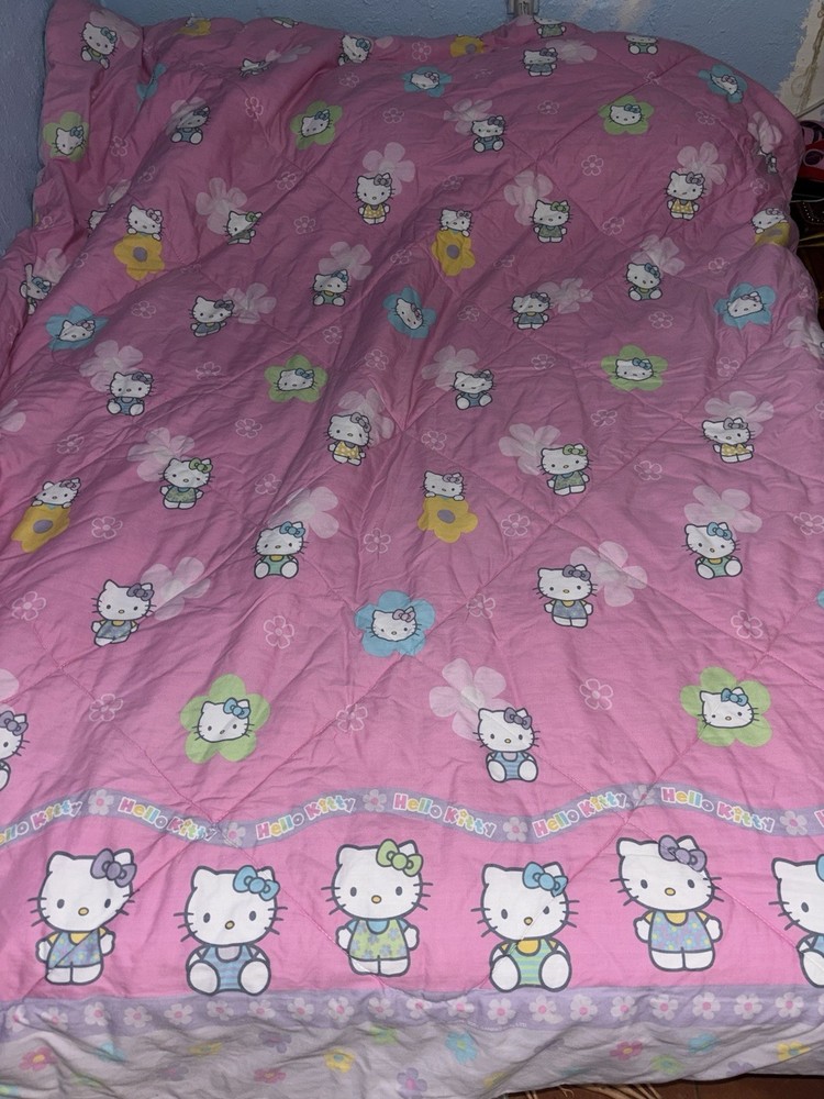 Sanrio Hello Kitty Reversible Comforter