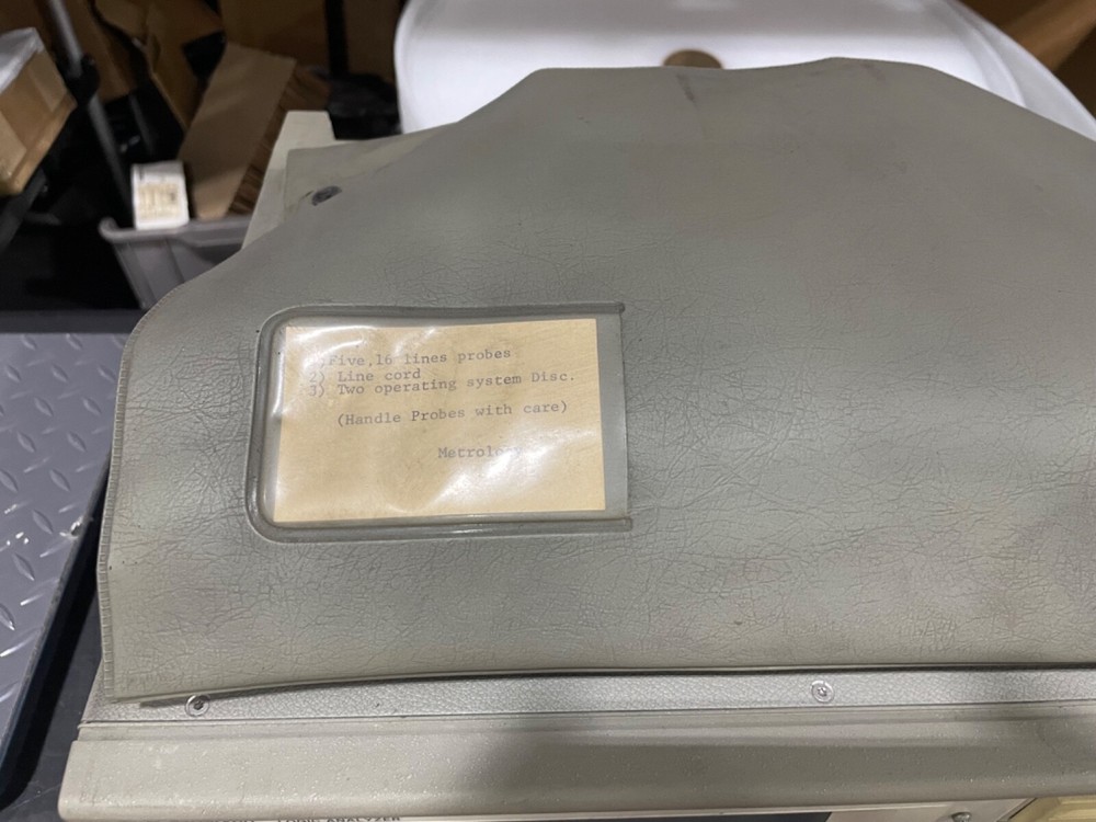 HP Hewlett Packard 1650A Logic Analyzer - used untested
