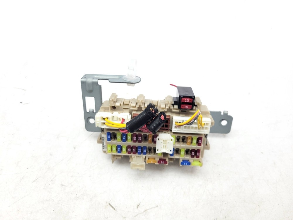FUSE RELAY BOX 8901R RENAULT KADJAR 2020