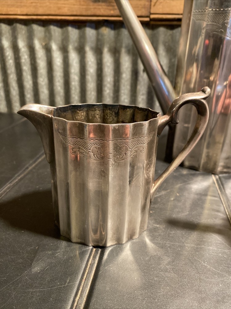 LUNT Silver Plate Coffee / Tea Pot Creamer Sugar Set 100-E