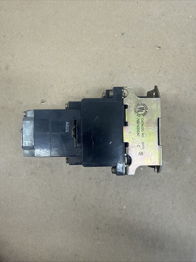 Allen-Bradley 700-N200A1 Ser C