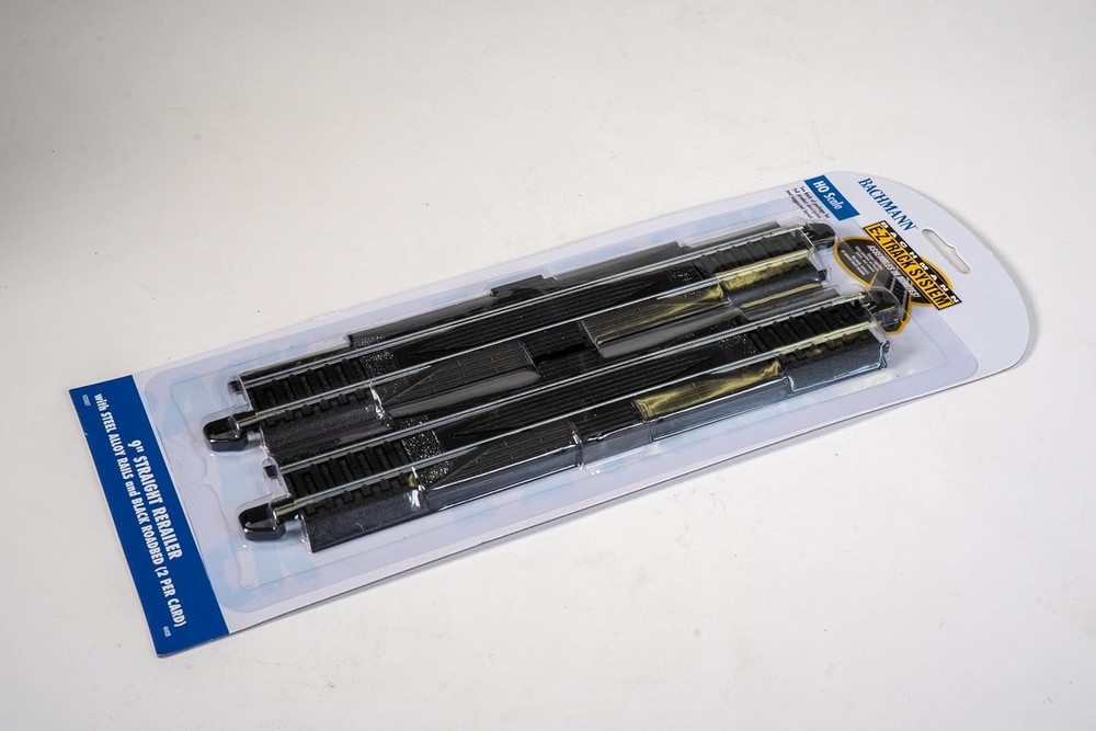Bachmann Trains - Snap-Fit E-Z TRACK 9” STRAIGHT RERAILER (2/Card)