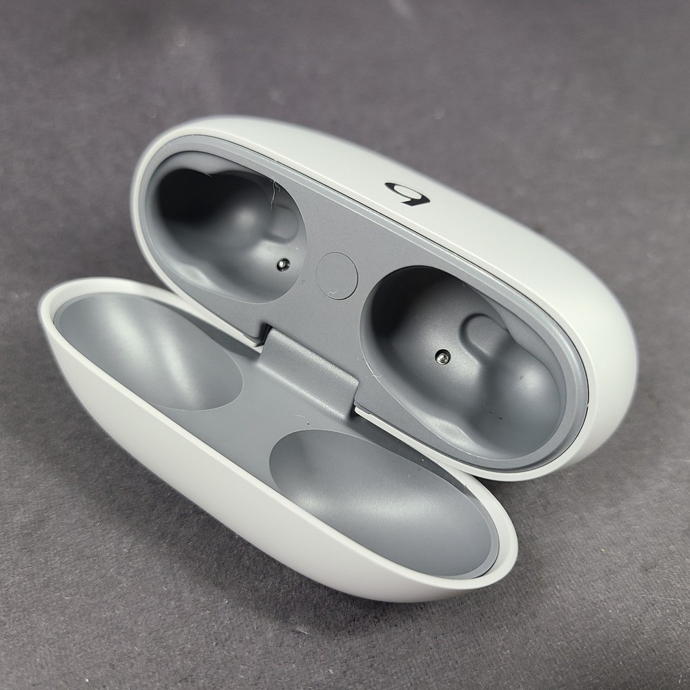 Apple Beats Studio Buds Bluetooth Earbud CASE ONLY A2514 - White