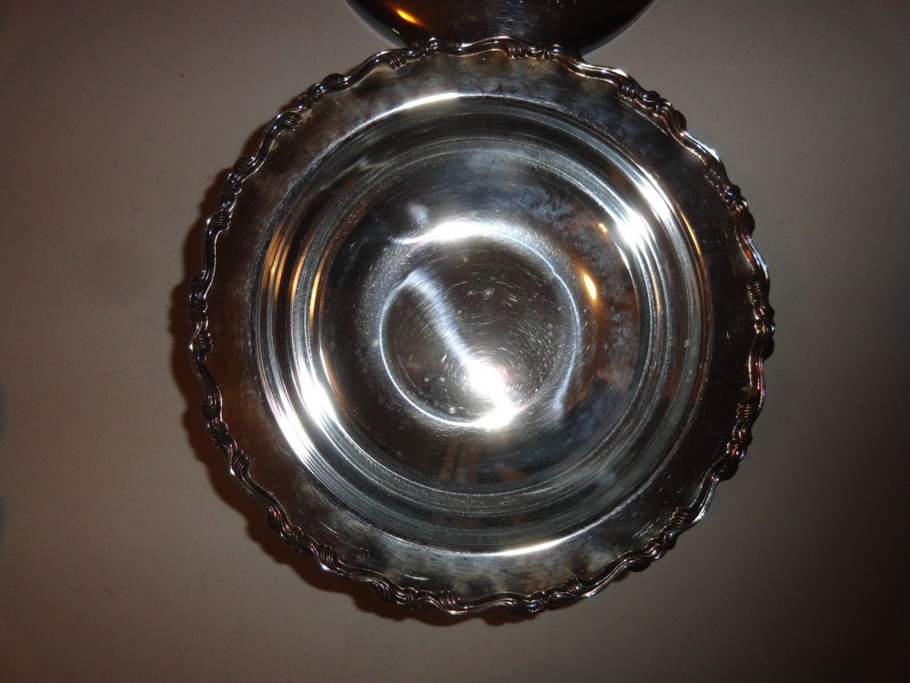 Vintage Serving Dish 10 1/2" Oneida Silverplate Covered 3 Leg