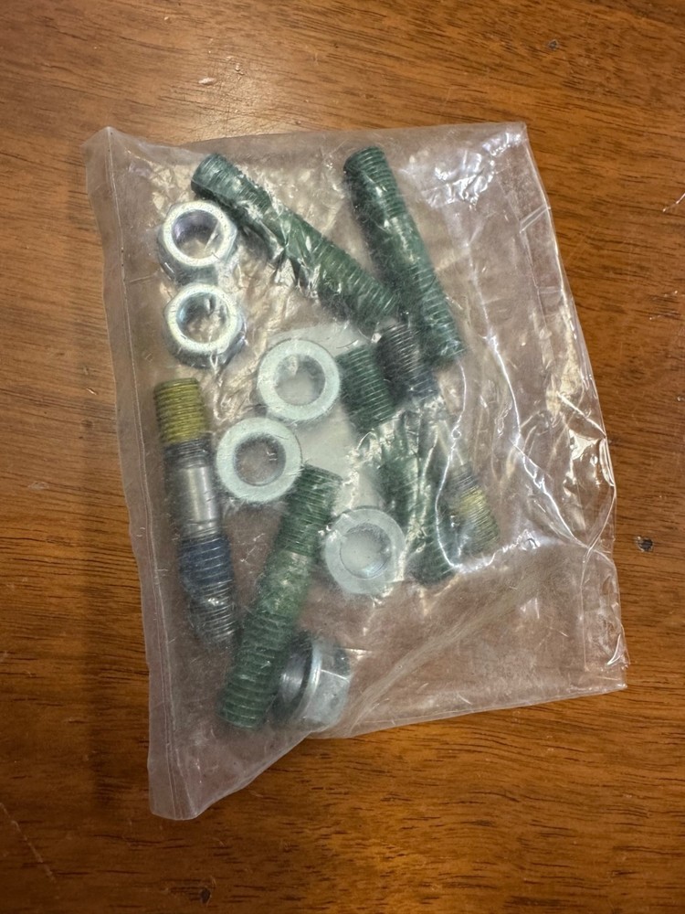 Muncie CS6B Series PTO Stud Kit for 6 bolt pattern