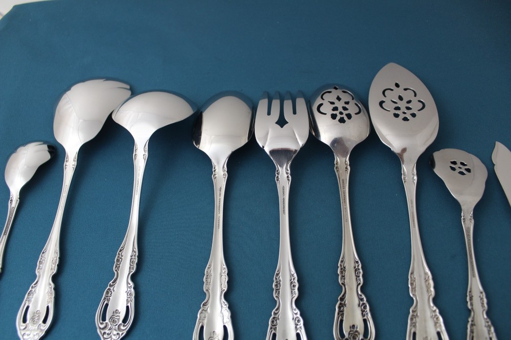 Oneida Community BRAHMS Serving (9pc Set) Tablespoon Fork Casserole Stainless