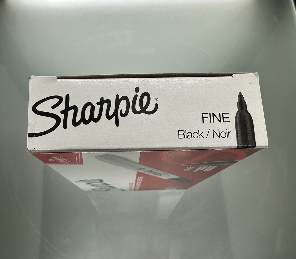 Sharpie 30001 Fine Tip Permanent Markers, Black - 12 Count