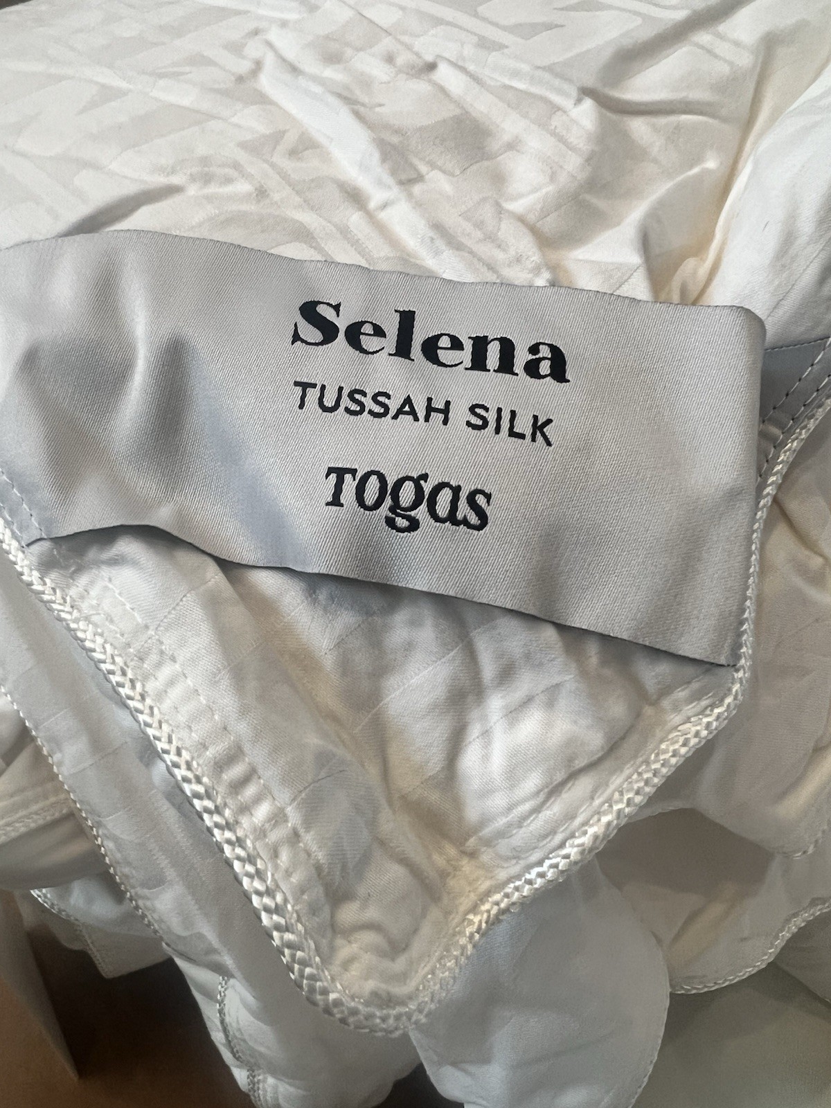 Togas House of Textiles Cotton Shell Tussah Silk Fill King Duvet White $1100new