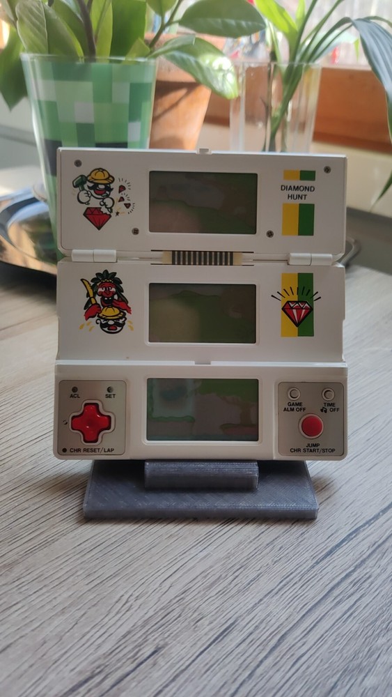 Vintage game VTECH Diamond Hunt Tri-Screen console