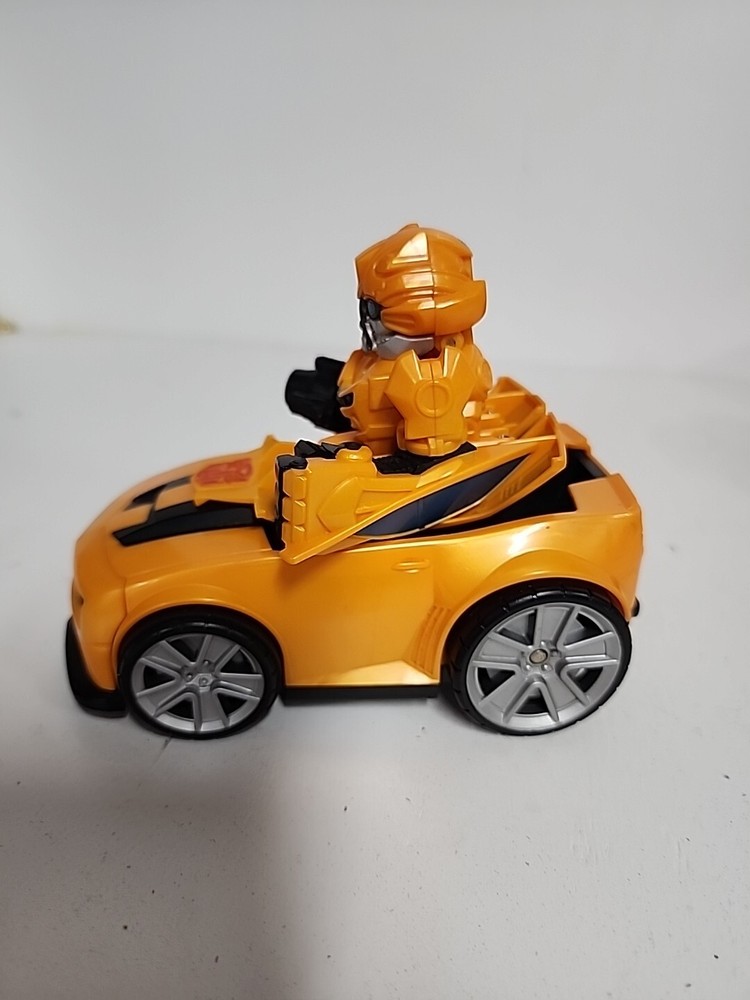 2008 Transformers Bumblebee Pop Up Battle Charger